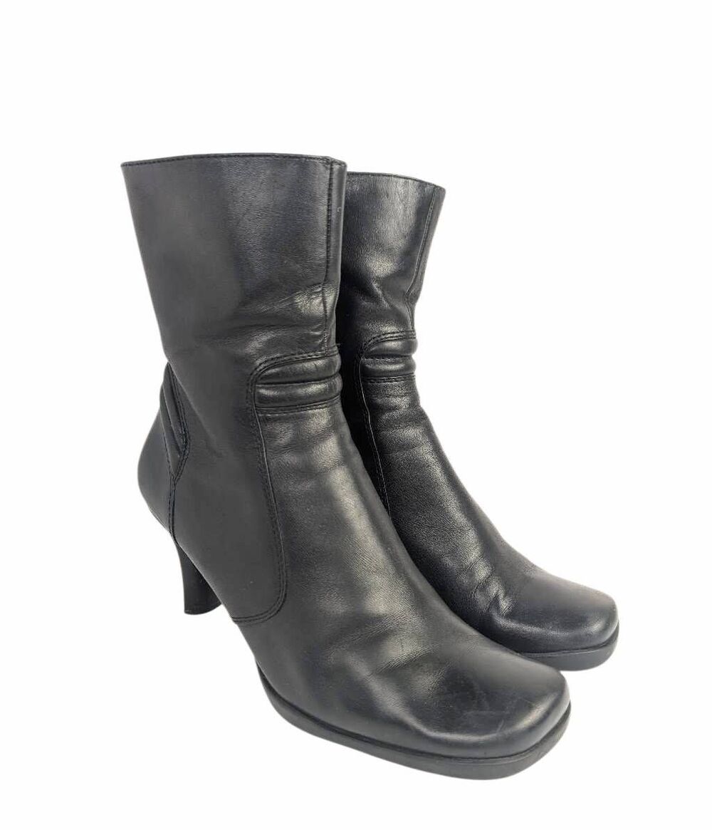 Nine West Y2K Apartment black leather square toe heeled boots womens 9